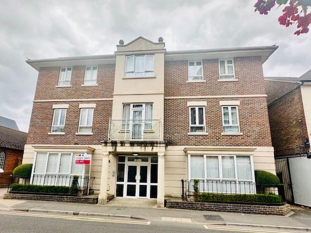 York Road, Maidenhead SL6, 1 bed flat to rent, £1,350 pcm | PrimeLocation