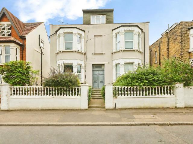 York Road, Southend on sea, SS1 4 bed flat to rent £1,500 pcm £346 pw