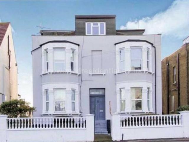 York Road, Southend On Sea 4 bed flat to rent £1,750 pcm £404 pw