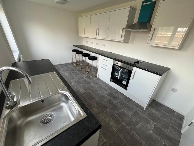 York Road, Stevenage SG1, 4 bed shared accommodation to rent, £2,600 pcm | PrimeLocation