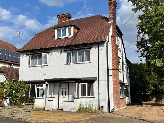 York Road, Woking GU22, 2 bed flat to rent, £1,800 pcm | PrimeLocation