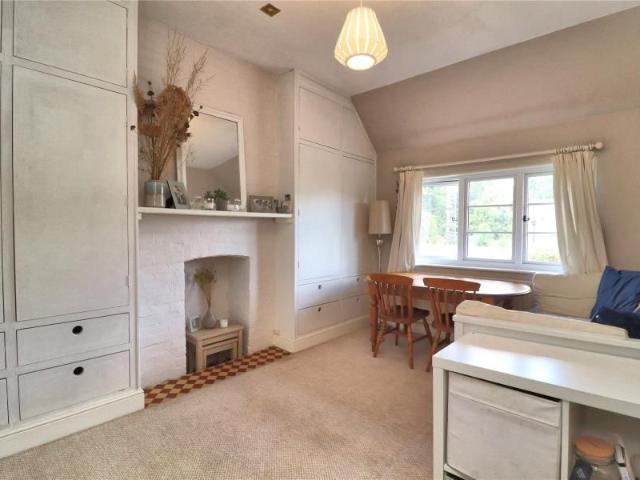 York Road, Woking, Surrey, GU22