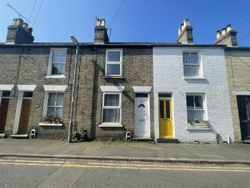 York Street, Cambridge CB1 2 bed terraced house to rent £1,795 pcm £414 pw