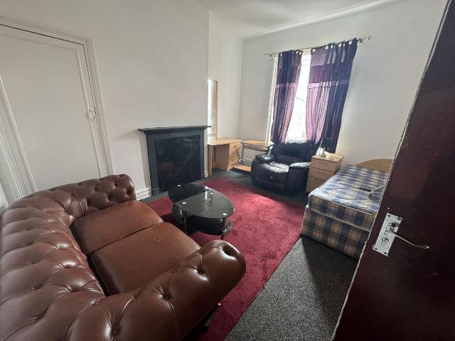 York Street, Newcastle Upon Tyne NE4, 6 bed terraced house to rent, £1,960 pcm | PrimeLocation