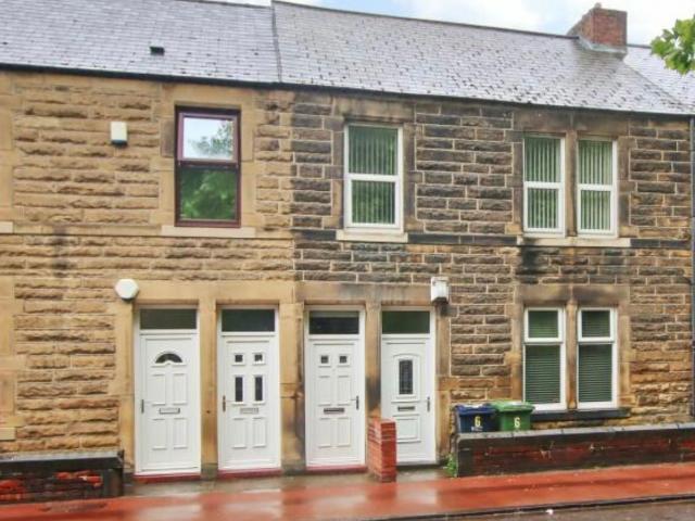 York Terrace, Gateshead NE10, 3 bed flat to rent, £795 pcm | PrimeLocation