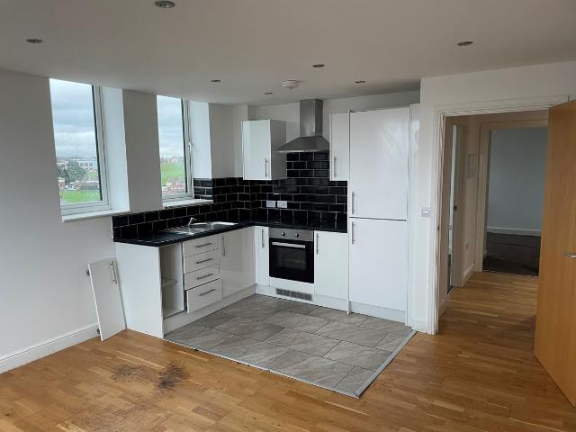 York Towers, Leeds LS9, 2 bed flat to rent, £850 pcm | PrimeLocation