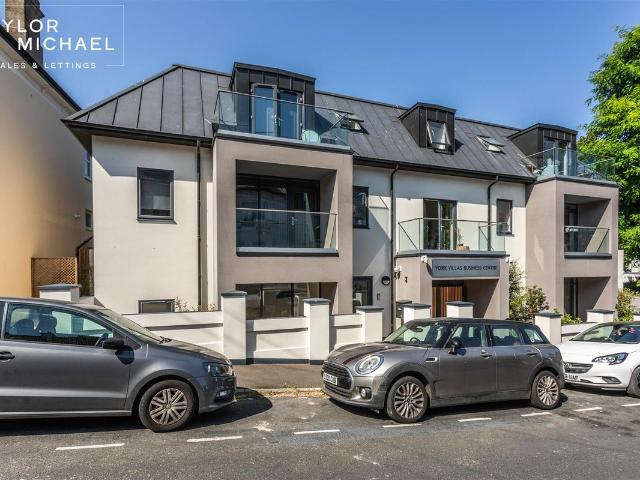 York Villas, Brighton BN1, 1 bed flat to rent, £1,450 pcm | PrimeLocation