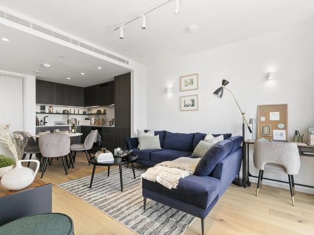 York Way, London N1, 3 bed flat to rent, £7,615 pcm | PrimeLocation
