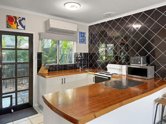 Yorkeys Knob, 7/16 20 Rutherford Street
