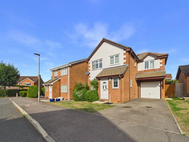 Yorkshire Place, Warfield, Berkshire RG42, 4 bed detached house to rent, £2,500 pcm | PrimeLocation