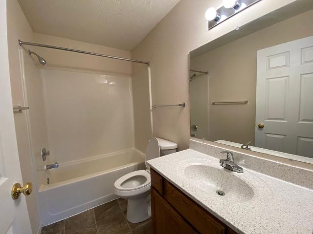 YORKTOWN ESTATES 1 Bedroom Apartment for Rent at 9250 W 21st St N, Wichita, KS 67205