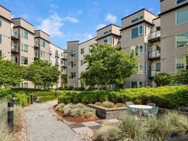Yosemite Falls: Spacious 1 Bed + Den Retreat: 1166 sq. ft. with Walk In Closet and Luxe Bathroom