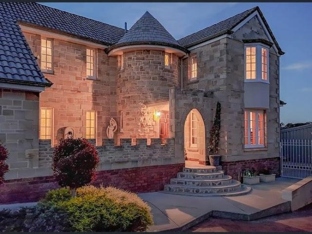UNIQUE GLADSTONE SANDSTONE 1990's MANOR HOME For Sale