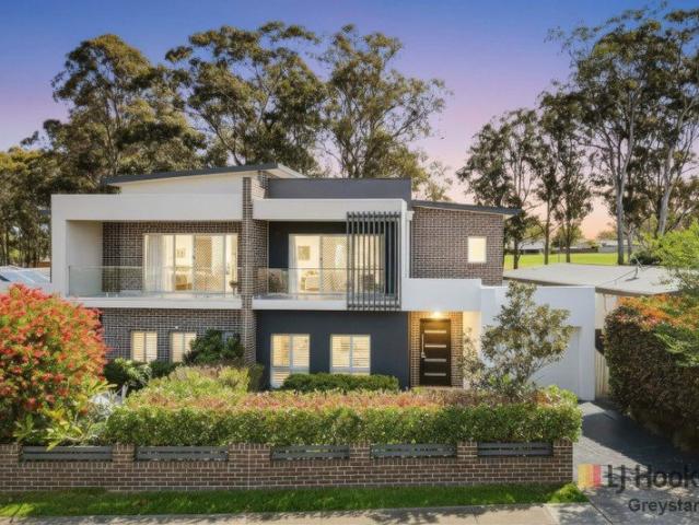 YOU WILL LOVE COMING HOME! OPEN SATURDAY AT 12:30PM