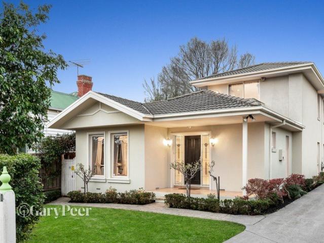 You'll love the light, lifestyle & location!