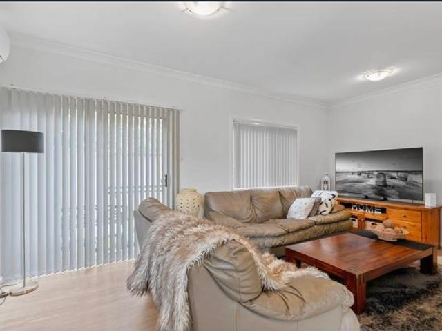 YOUNG, MODERN FLAT IN QUIET LOCATION!