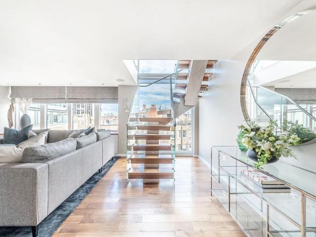 Young Street, Kensington, London, W8 3 bed penthouse to rent £23,833 pcm £5,500 pw