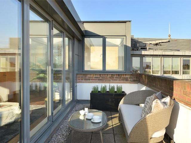 Young Street, Kensington, London, W8 3 bed penthouse to rent £23,833 pcm £5,500 pw
