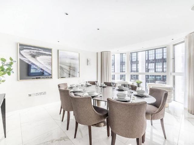 Young Street, Kensington, London, W8 3 bed penthouse to rent £23,833 pcm £5,500 pw