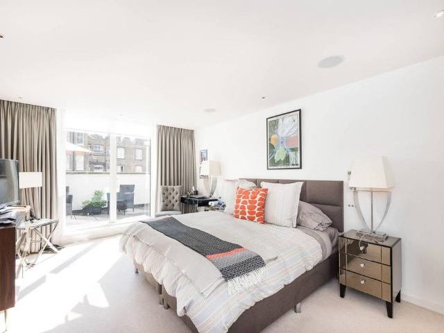 Young Street, Kensington, London, W8 2 bed flat to rent £7,800 pcm £1,800 pw
