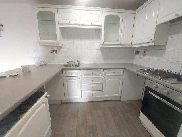 Youngs Road, IG2 1 bed flat to rent £1,700 pcm £392 pw