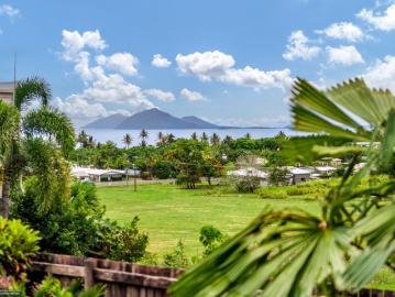 Your Modern Holiday or Permanent Home above the Mission Beach Village Green !