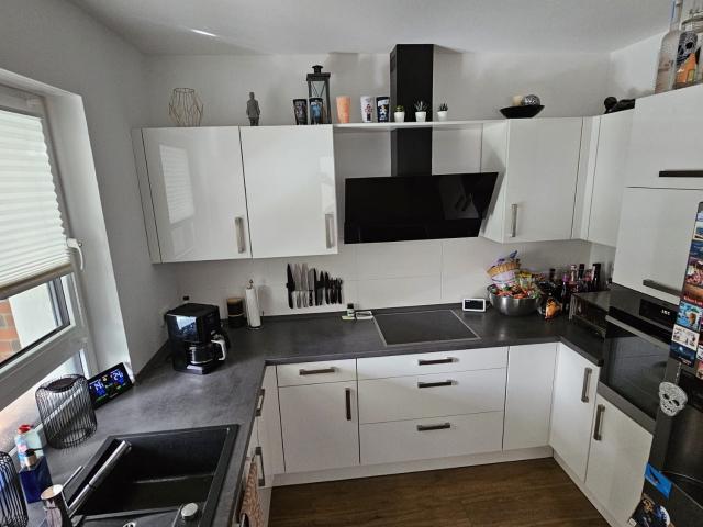 Your new temporary home: 3 room apartment with garden