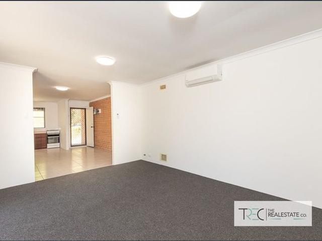Your New Home Awaits at 5 Adare Place, Coodanup!
