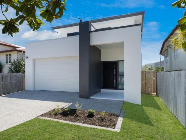 Your Next Home in Beautiful Hyde Park