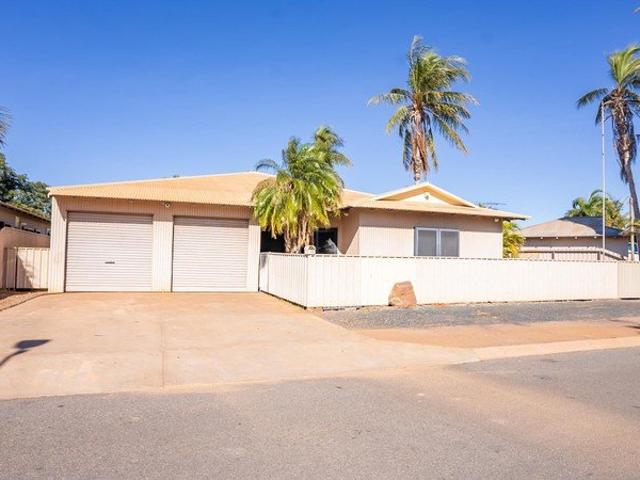 Your next investment opportunity awaits! Welcome to 10 Oriole Way
