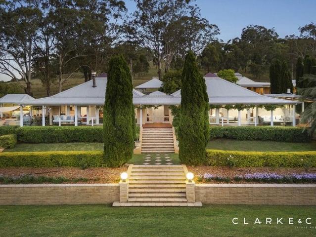 YOUR OWN VINEYARD RETREAT IN THE HEART OF WINE COUNTRY!