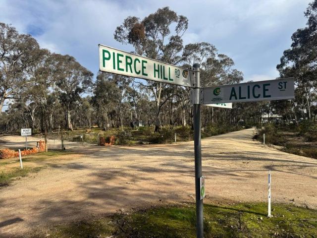 YOUR OWN BUSH RETREAT & GOLDFIELDS ESCAPE IN DUNOLLY
