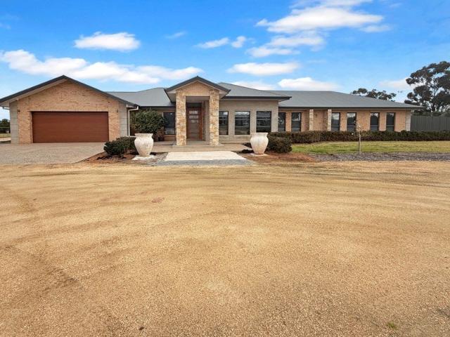 YOUR OWN COUNTRY RETREAT