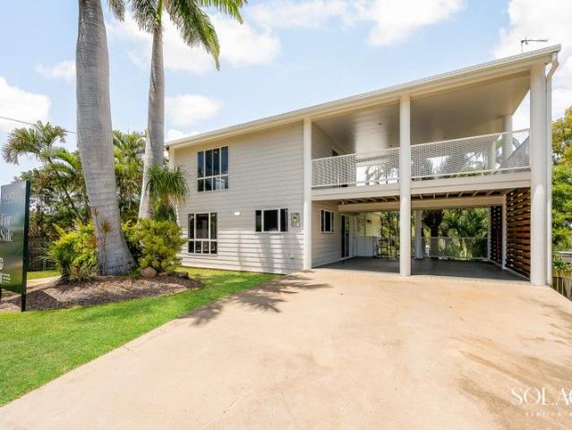 Your own hidden oasis in the heart of Tannum Sands. Tucked away, tropical and totally unexpected
