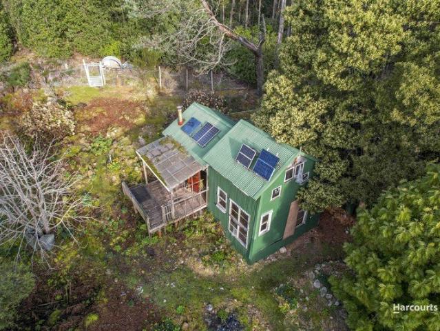 Your Own Off Grid Bushland Escape