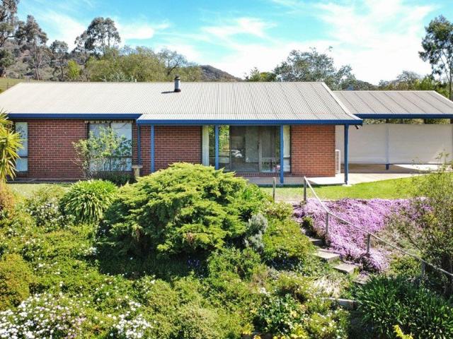 YOUR OWN PIECE OF THE VICTORIAN HIGH COUNTRY!