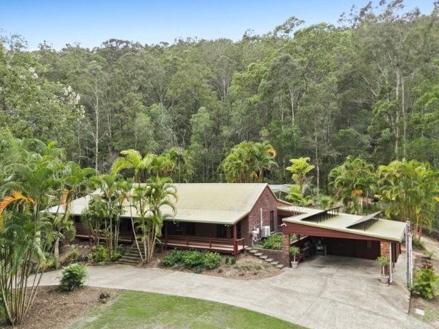 Your Own Private Nature Retreat on 25,890mÂ² â Space, Serenity & Country Charm