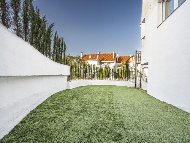 YOUR OWN PRIVATE GARDEN IN THE HEART OF NUEVA ANDALUCÍA