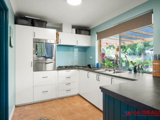 Your Own Private Paradise in Morley