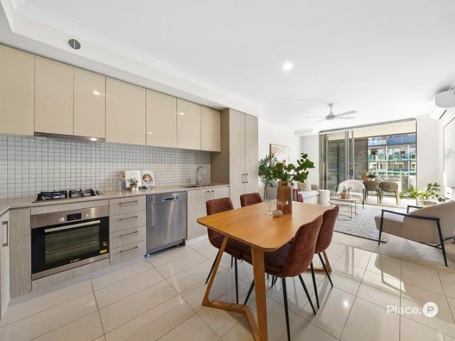 Your Own Private Resort in the Heart of West End
