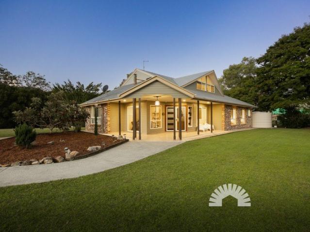 Your Own Private Retreat Looking Over Wararba Creek