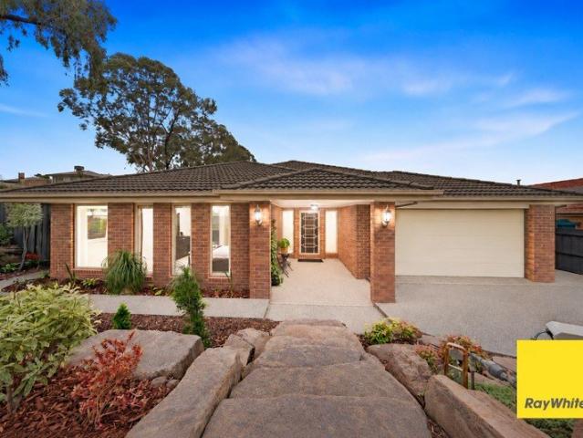 YOUR OWN PRIVATE SANCTUARY HENLEY FAMILY HOME ON 713m2