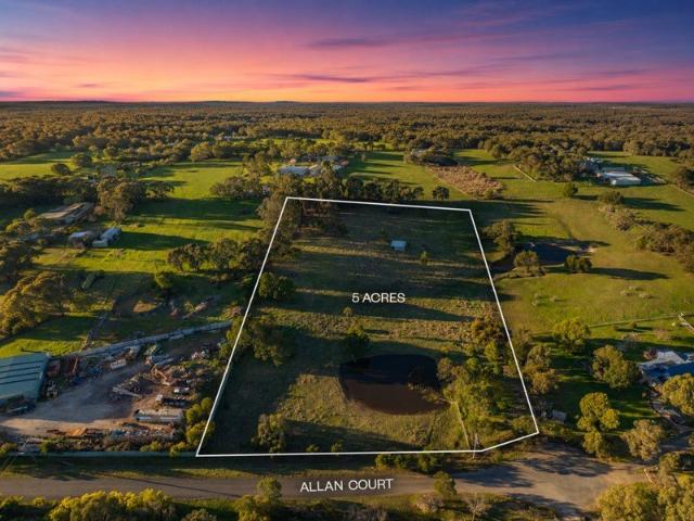 Your Own Private 5 Acre Lifestyle Retreat