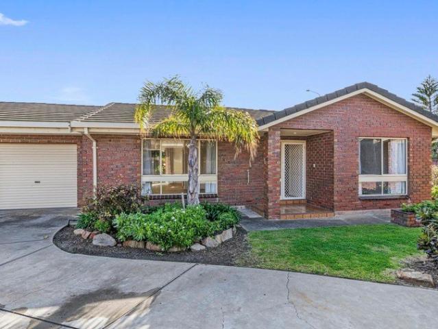 Your Own Slice of West Lakes Shore