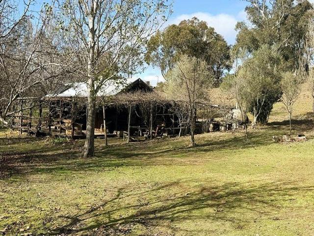 Your Own Slice of Country Yesteryear