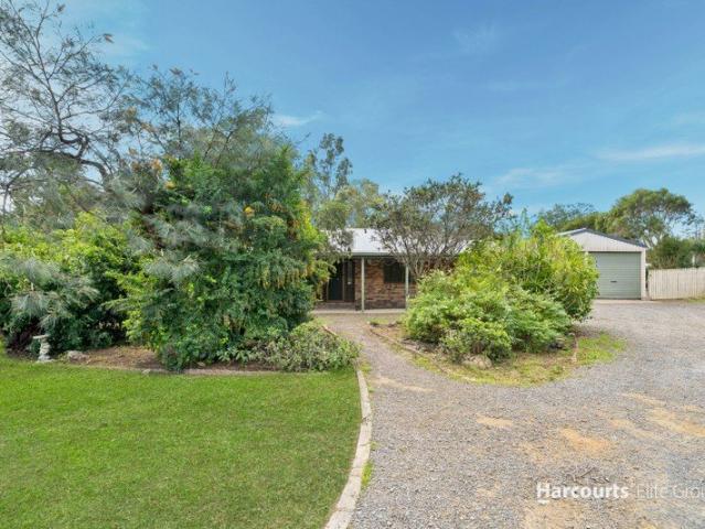 Your Acreage Escape Awaits: Room to Live, Store & Entertain