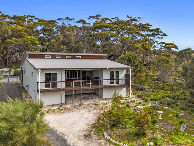Your Affordable Coastal Retreat in Island Beach!