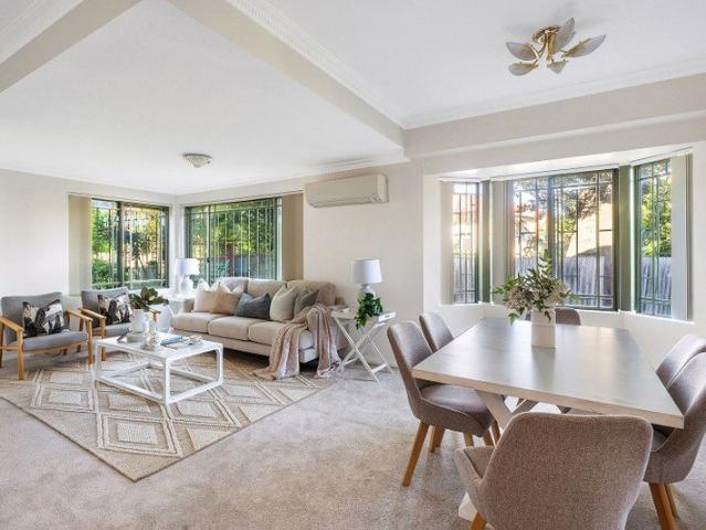 YOUR AFFORDABLE HOUSE IN CHATSWOOD BIG 311SQM TORRENS TITLE TOWNHOUSE
