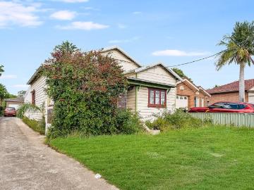 Your Dream Home Awaits Blank Canvas & Prime Location