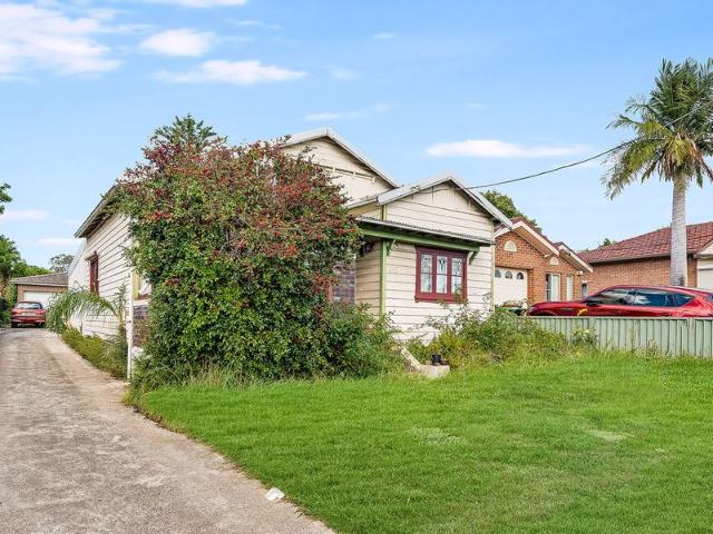 Your Dream Home Awaits Blank Canvas & Prime Location